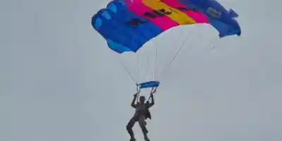 Aparatosas caídas durante celebración de independencia en Honduras