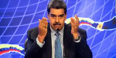 Tenemos 5 mil misiles: Nicolás Maduro