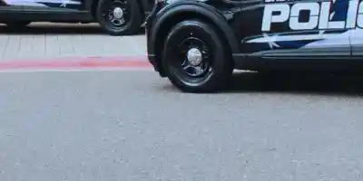 Detienen a adolescente por amenazar con bombardear escuela en Brownsville