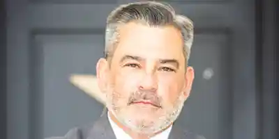 Abogado de Edinburg anuncia su candidatura para el Distrito 41 en Texas