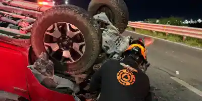 Accidente en carretera al Aeropuerto de Apodaca: reportan 2 lesionados