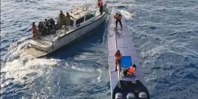 Aseguran semi sumergible en Colima con drogas