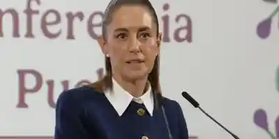 El colmo; Scheinbaum pelea por las siglas de su nombre