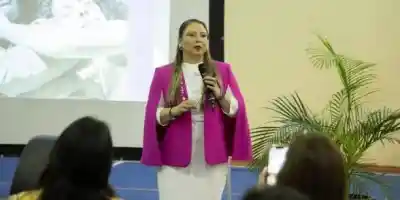 Gloria Garza: la marioneta del Truco Verástegui