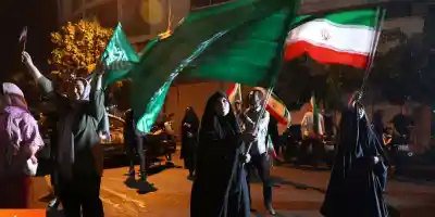 Tregua bajo fuego: Trump pospone ataques a Irán tras un fin de semana al borde del abismo