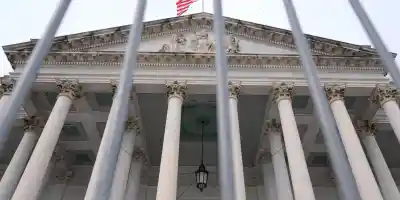 Senado de EE.UU. rechaza leyes y se acerca el cierre del Gobierno