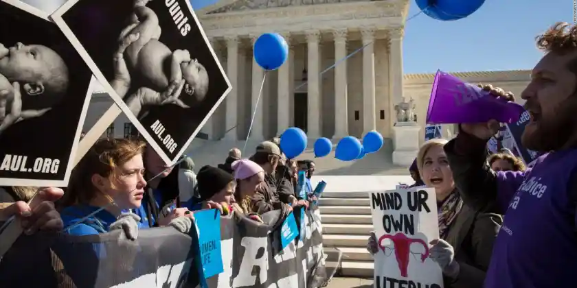 Texas ajusta su ley antiaborto
