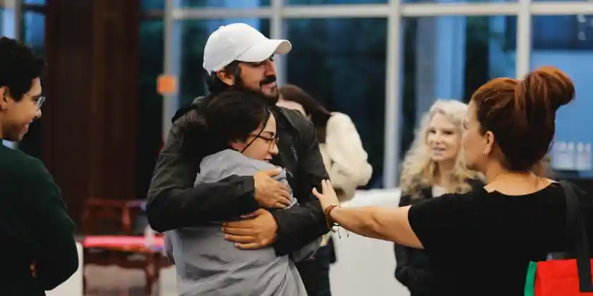 Mexicanos de Flotilla Global Sumud regresan a CDMX tras detención en Israel